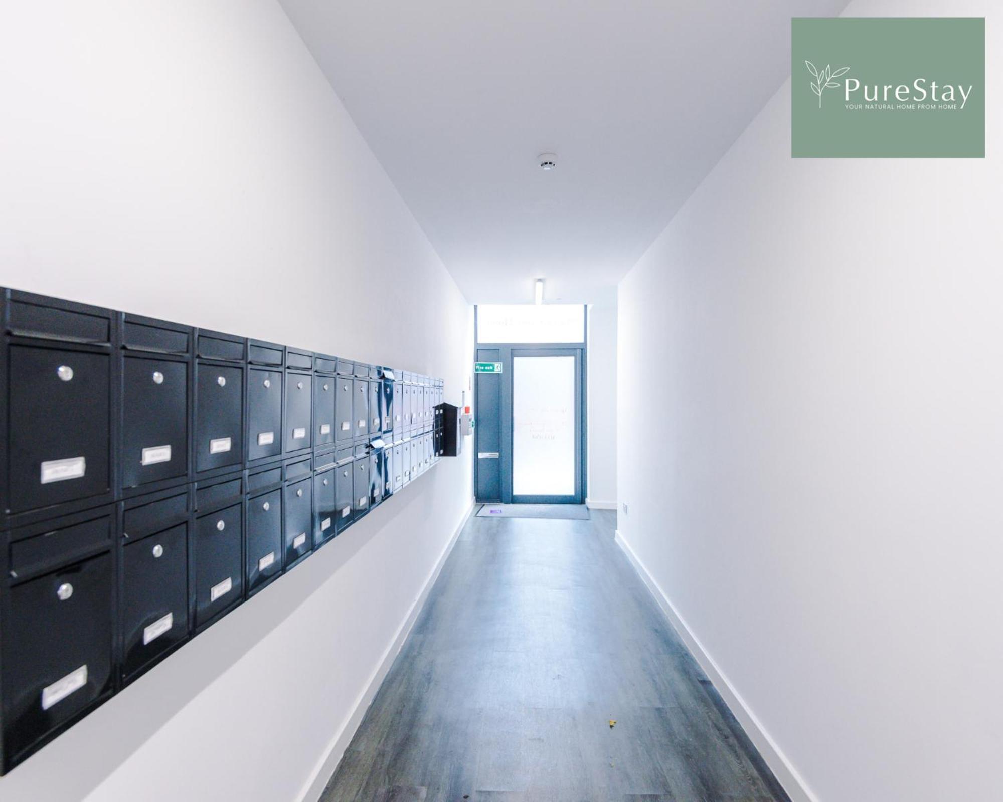 Stunning Two Bed Apartment By Purestay Short Lets & Serviced Accommodation Manchester With Free Parking & Wifi Exterior photo