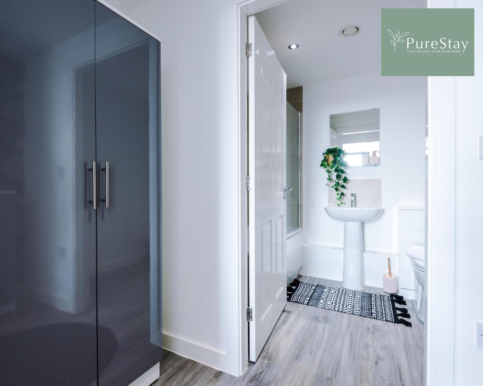 Stunning Two Bed Apartment By Purestay Short Lets & Serviced Accommodation Manchester With Free Parking & Wifi Exterior photo